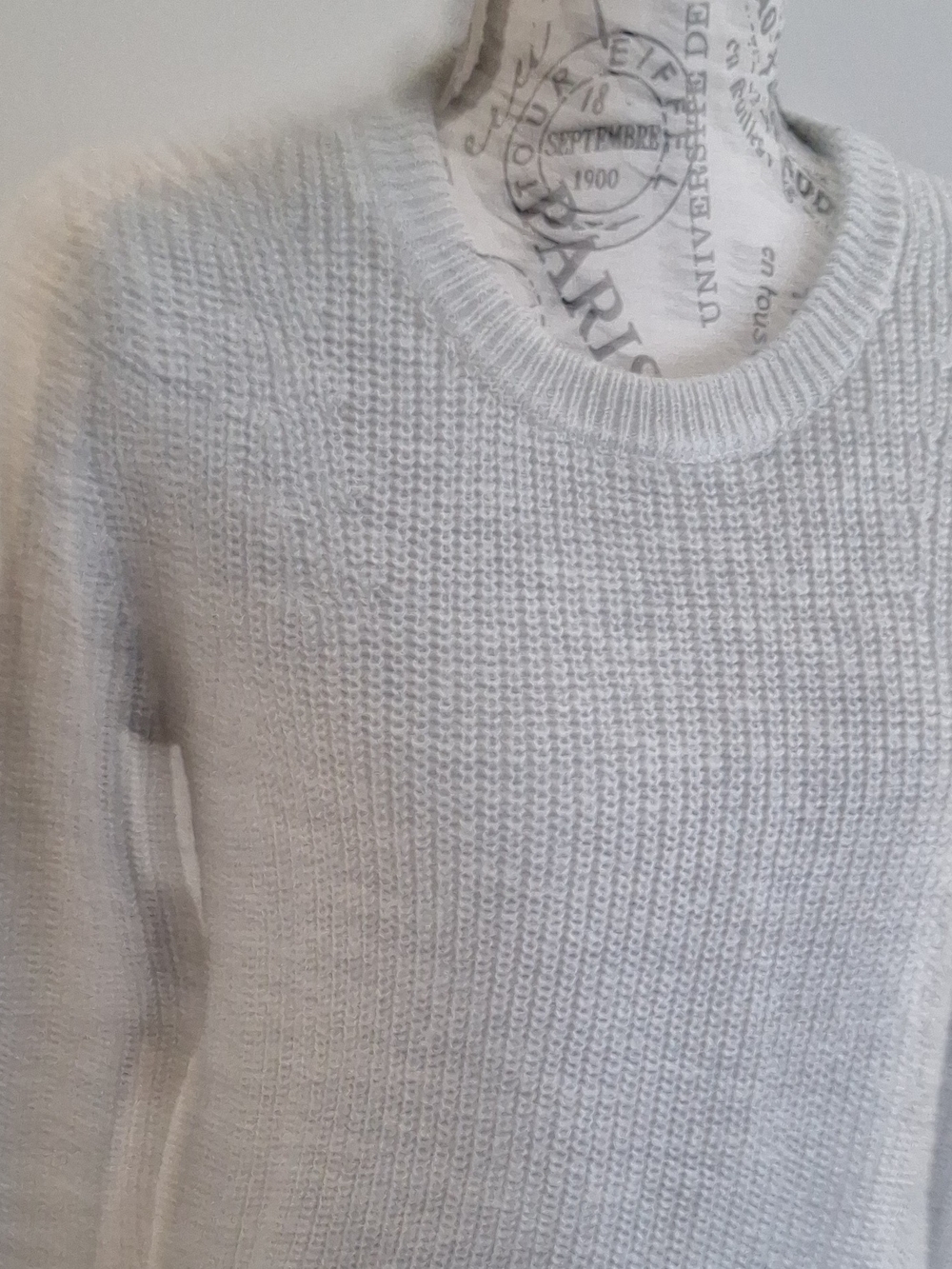 Banana Republic Light Gray Crewneck Sweater